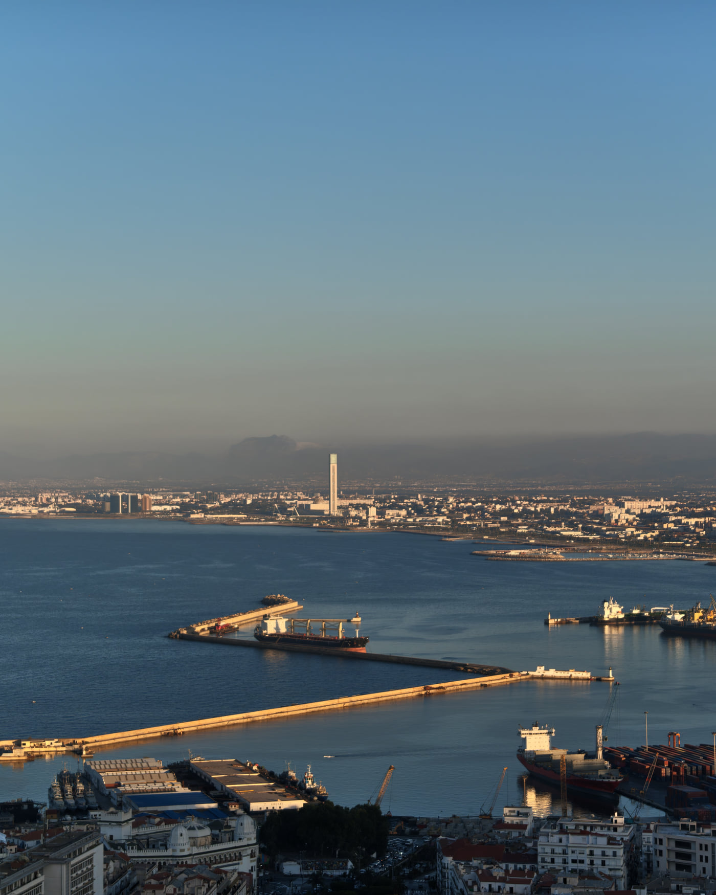 La baie d'Alger depuis l'hôtel