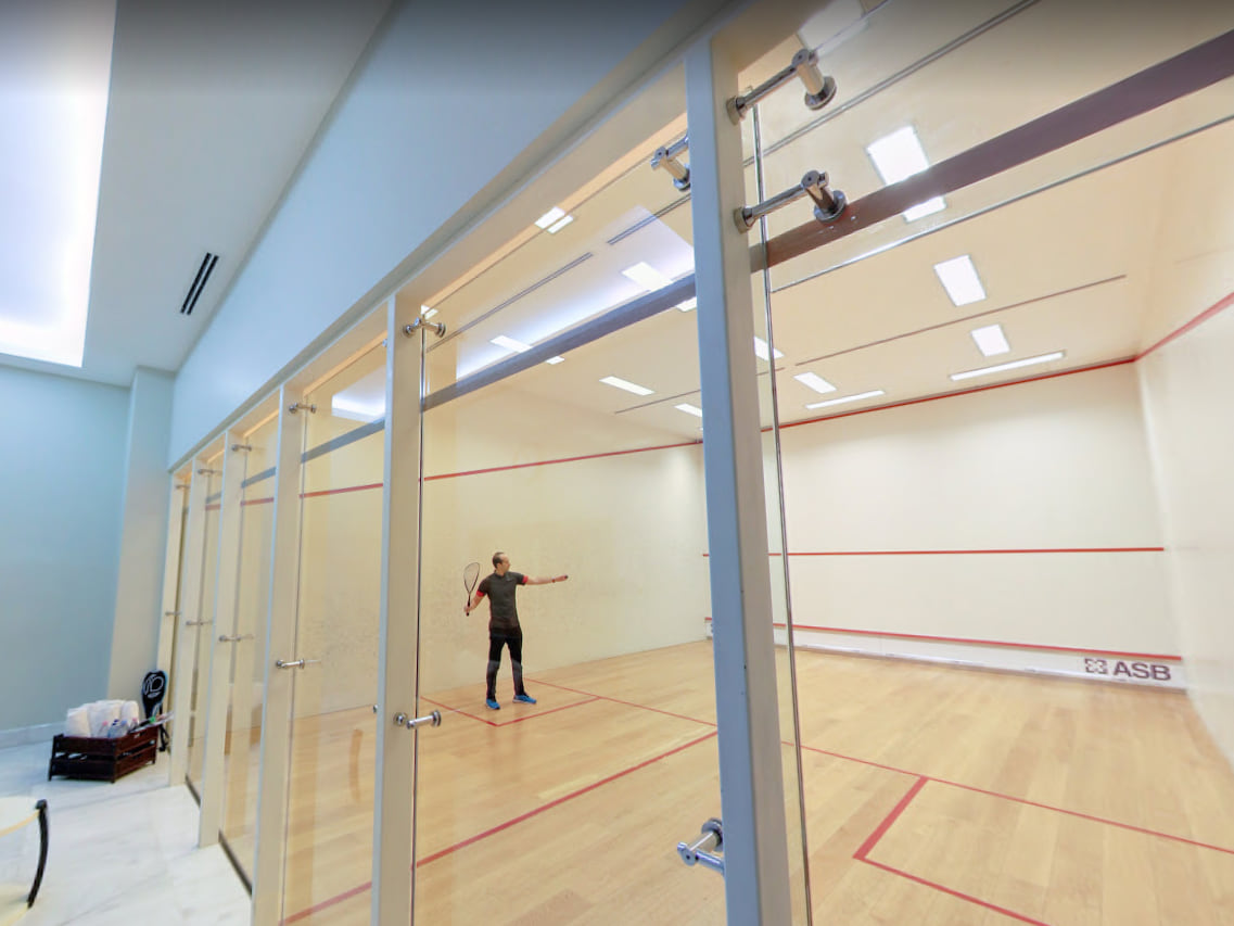 Le court de squash couvert de l'hôtel El Aurassi